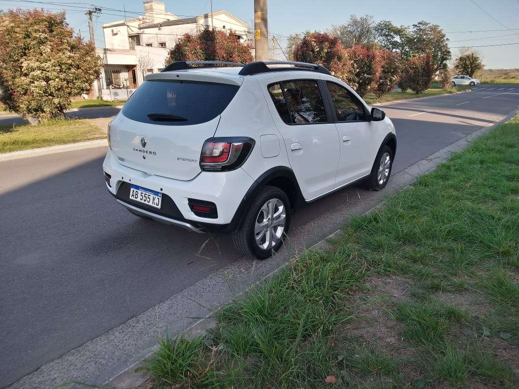 RENAULT	NUEVO SANDERO STEPWAY PRIVILEGE