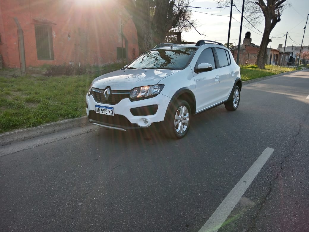 RENAULT	NUEVO SANDERO STEPWAY PRIVILEGE