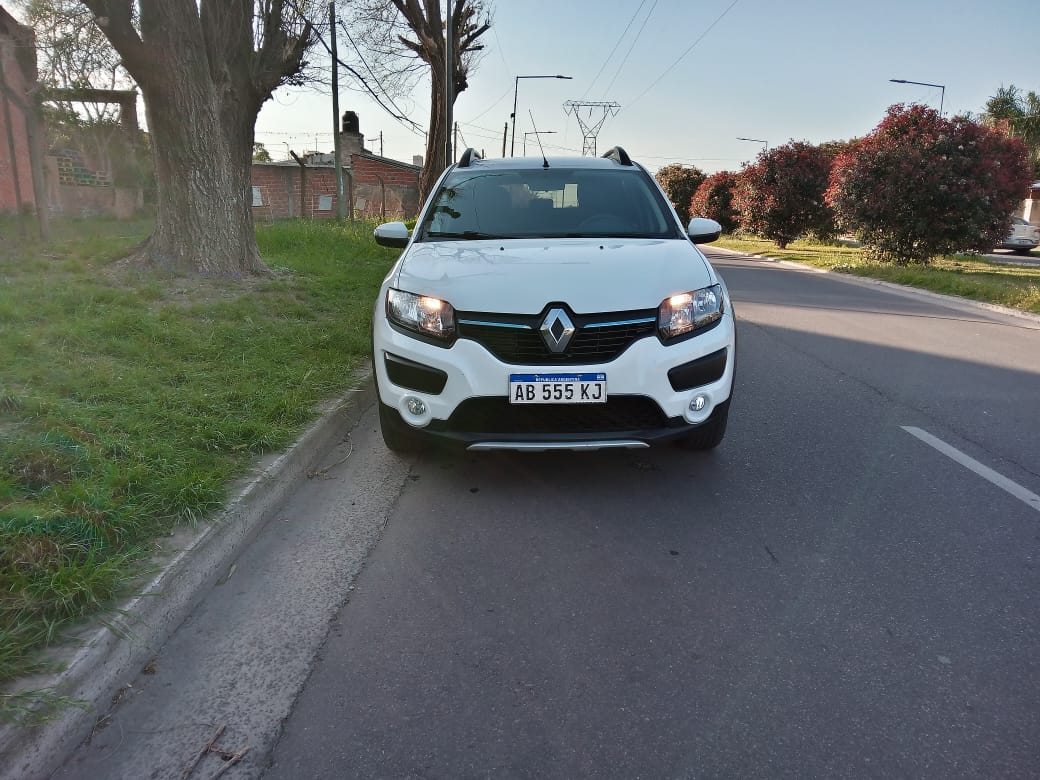 RENAULT	NUEVO SANDERO STEPWAY PRIVILEGE