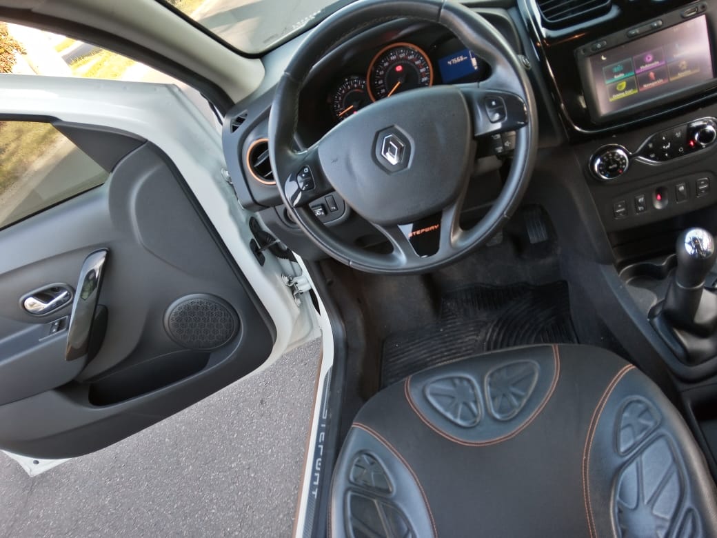 RENAULT	NUEVO SANDERO STEPWAY PRIVILEGE