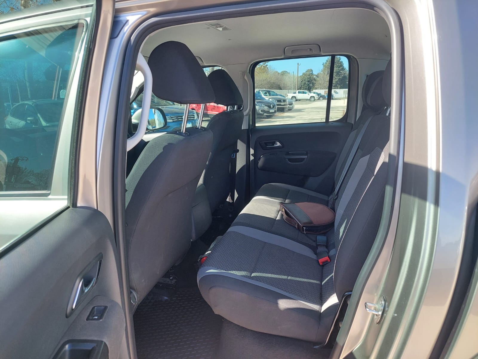 VOLKSWAGEN	AMAROK DC CONFORTLINE 4X4 MAN