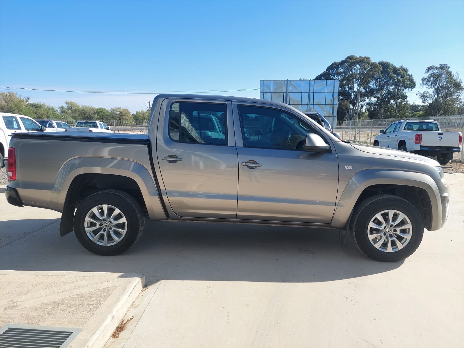 VOLKSWAGEN	AMAROK DC CONFORTLINE 4X4 MAN