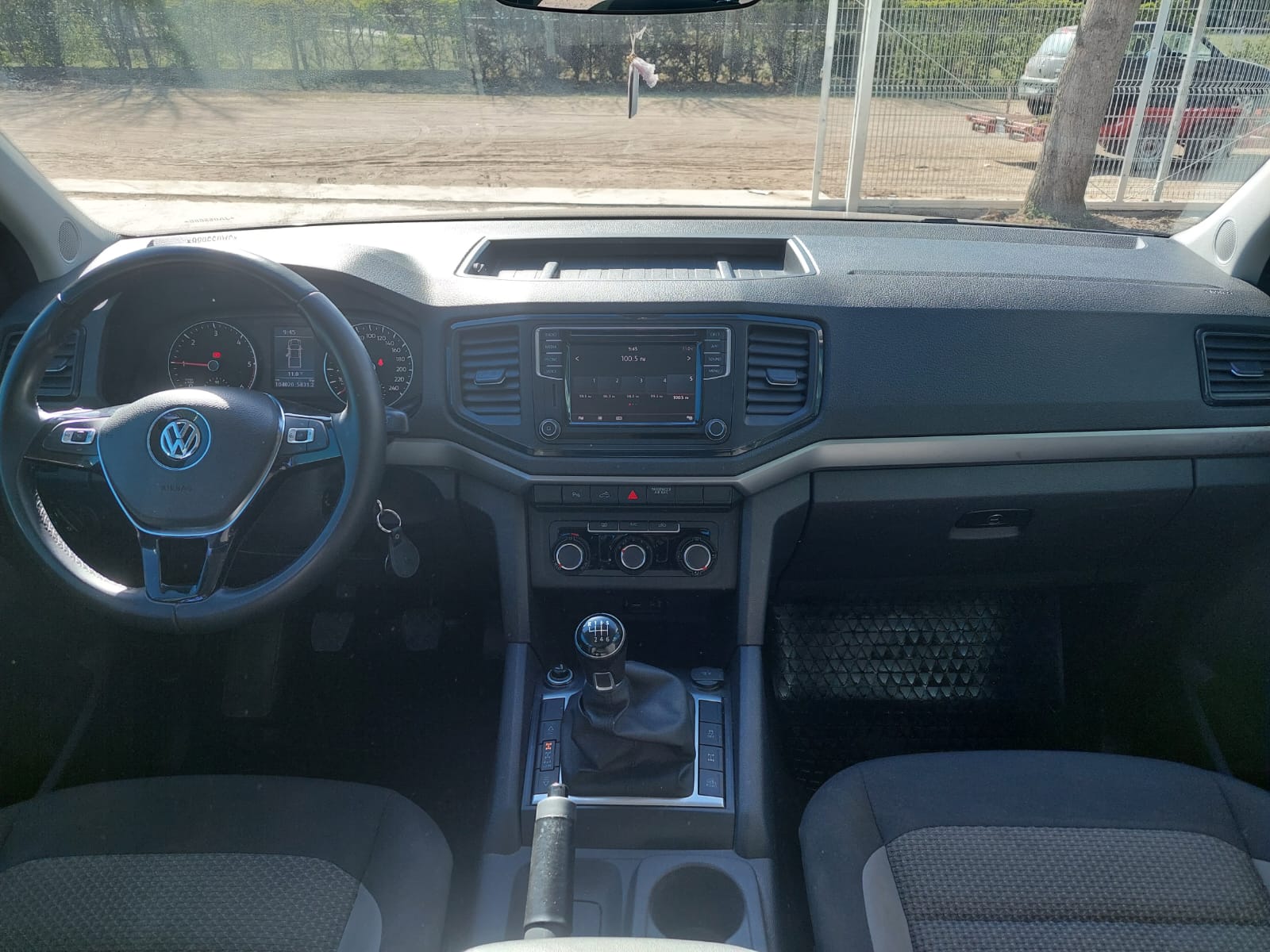 VOLKSWAGEN	AMAROK DC CONFORTLINE 4X4 MAN