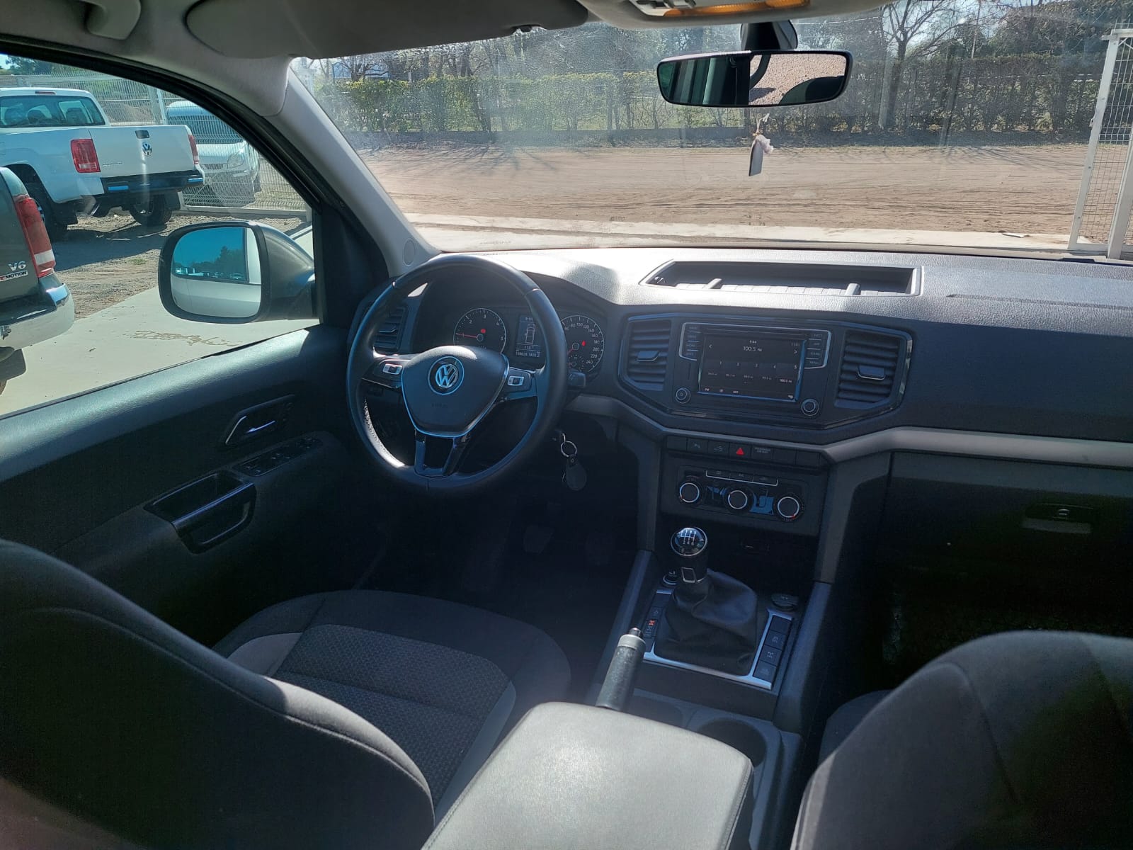 VOLKSWAGEN	AMAROK DC CONFORTLINE 4X4 MAN