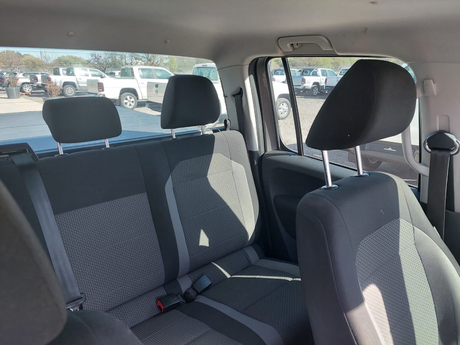 VOLKSWAGEN	AMAROK DC CONFORTLINE 4X4 MAN
