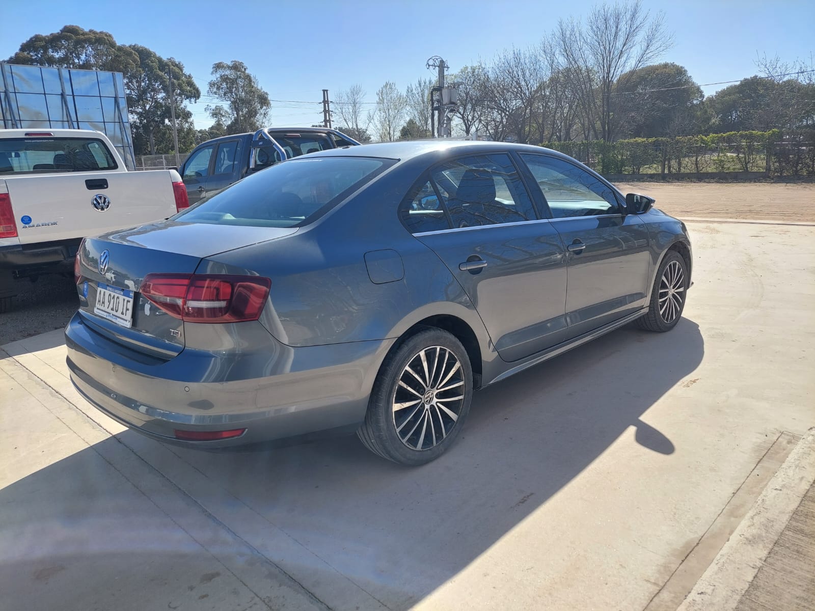 VOLKSWAGEN VENTO HIGHLINE 1.4TSI  BM TECH
