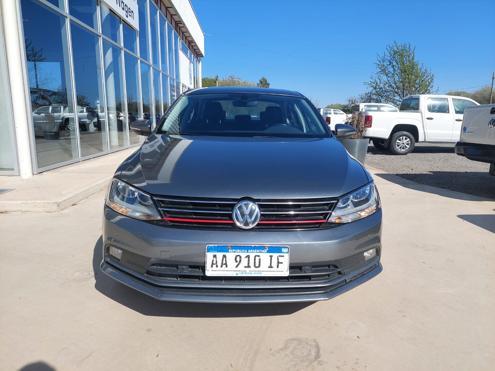 VOLKSWAGEN VENTO HIGHLINE 1.4TSI  BM TECH