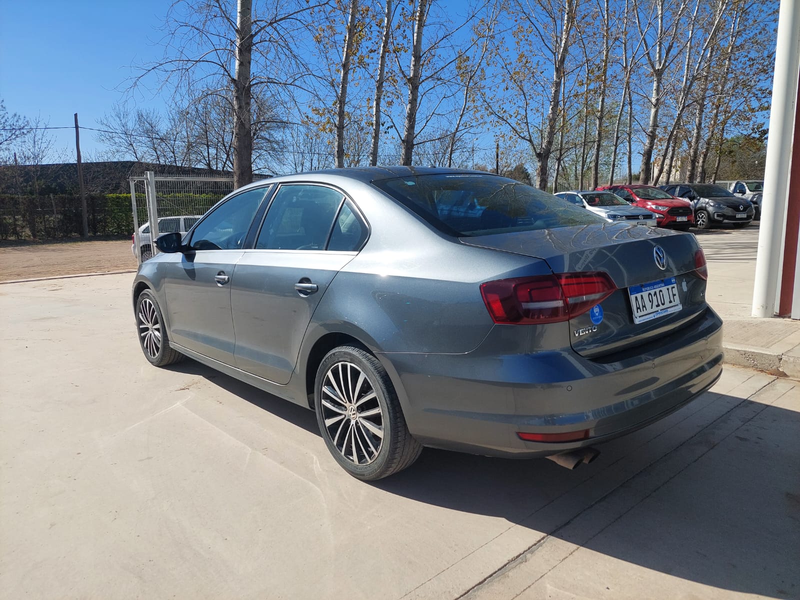 VOLKSWAGEN VENTO HIGHLINE 1.4TSI  BM TECH