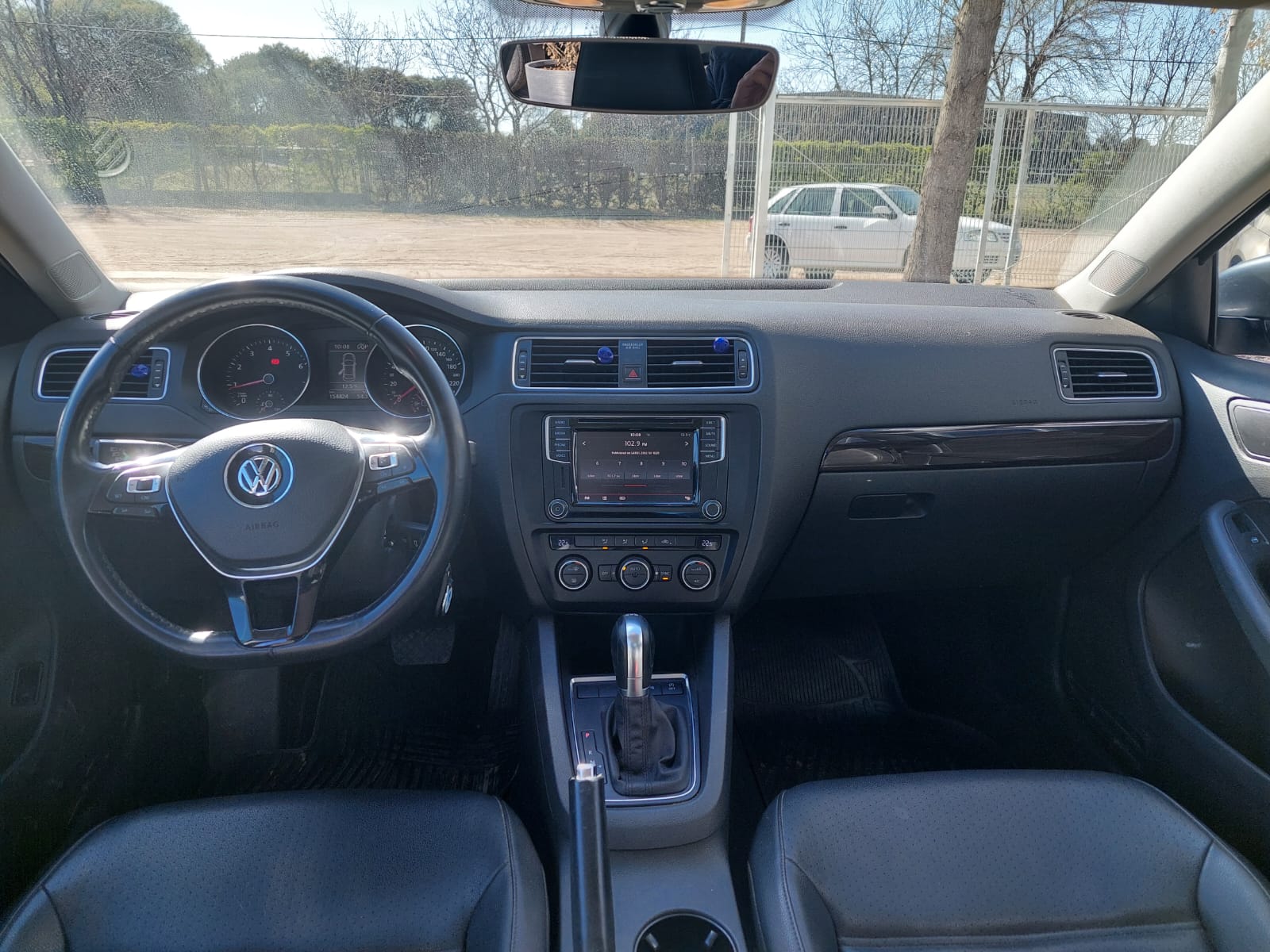 VOLKSWAGEN VENTO HIGHLINE 1.4TSI  BM TECH
