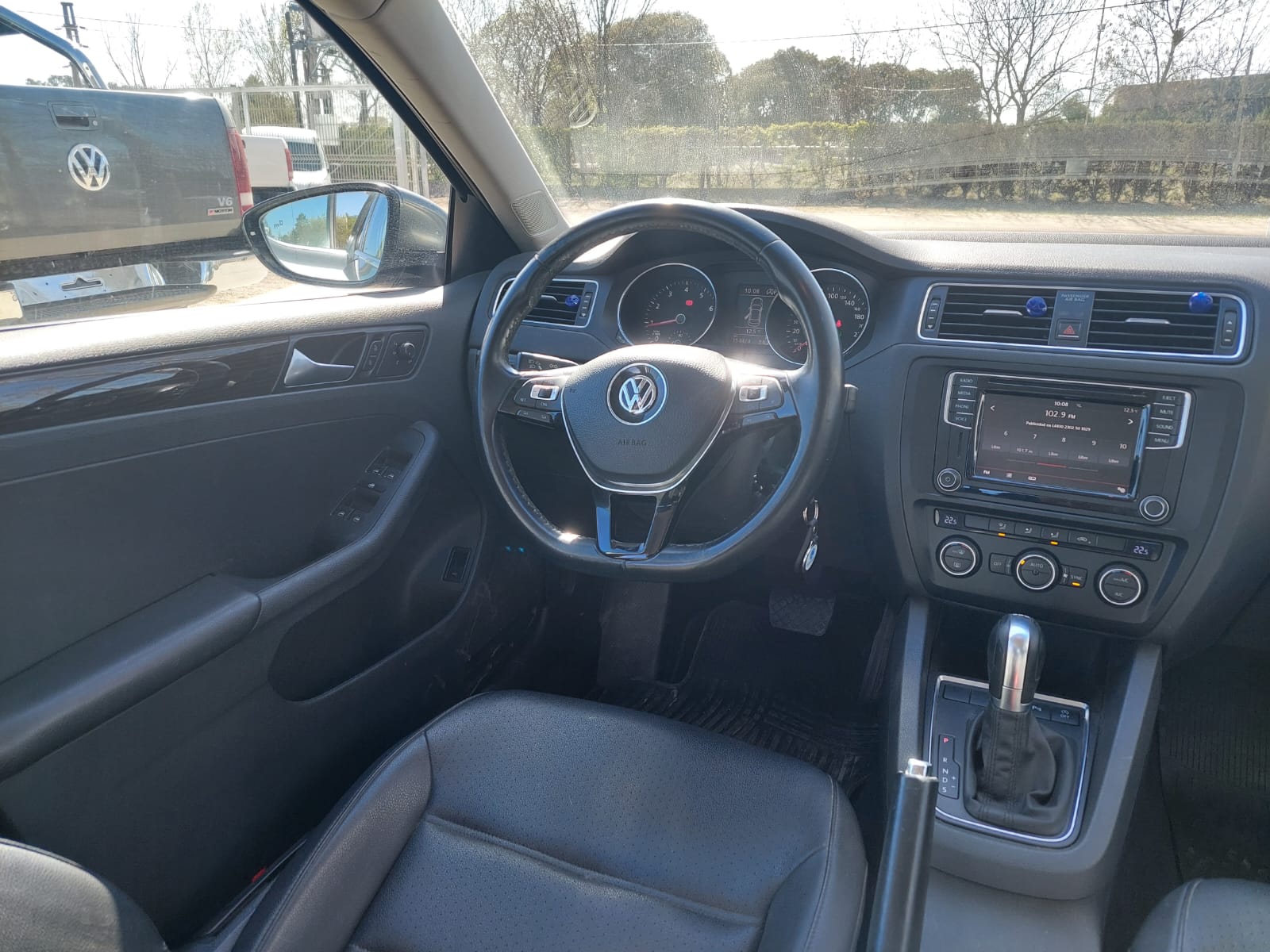VOLKSWAGEN VENTO HIGHLINE 1.4TSI  BM TECH